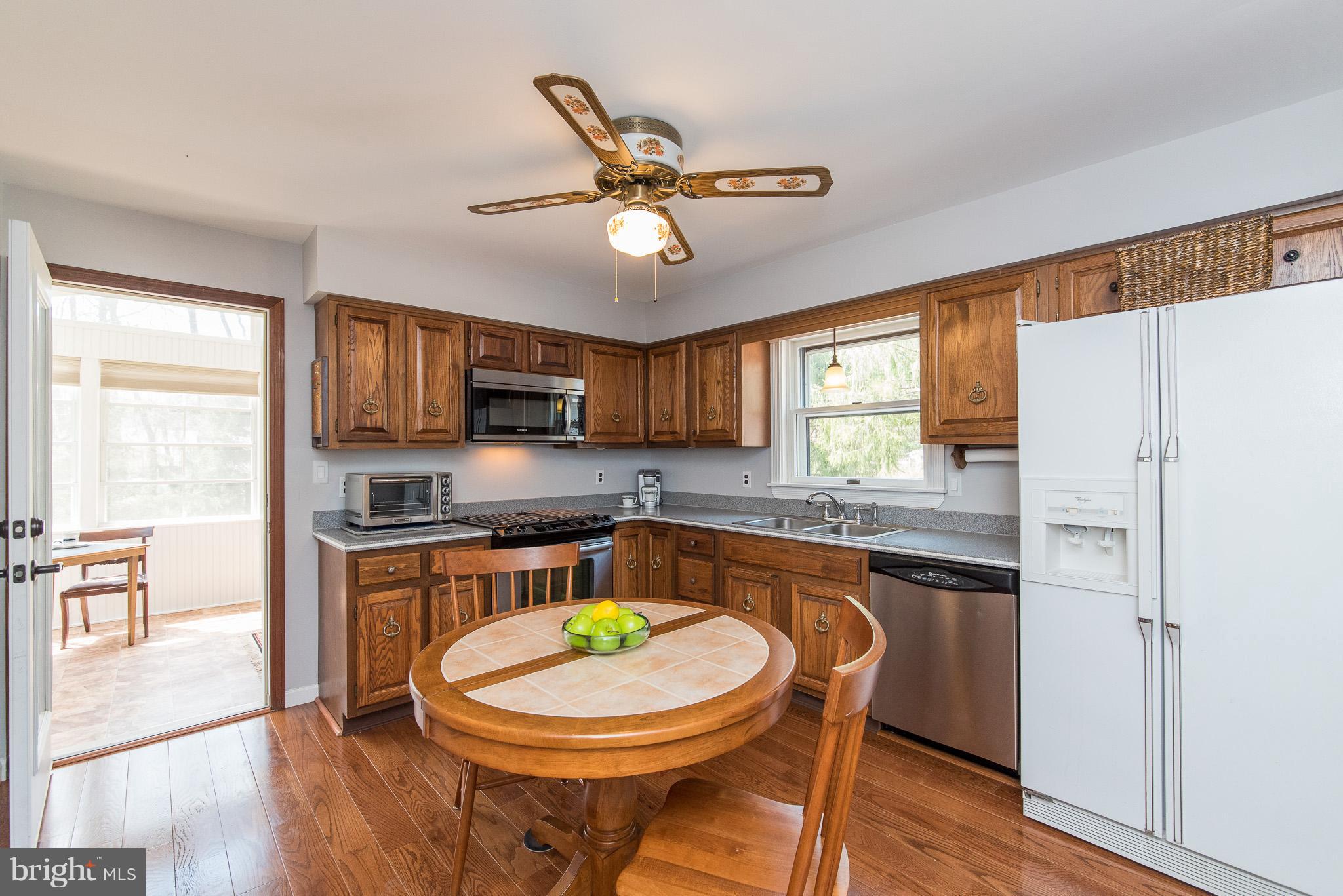 6712 Lewis Road Baldwin, MD 21013 - Photo 5 of 30 Kitchen