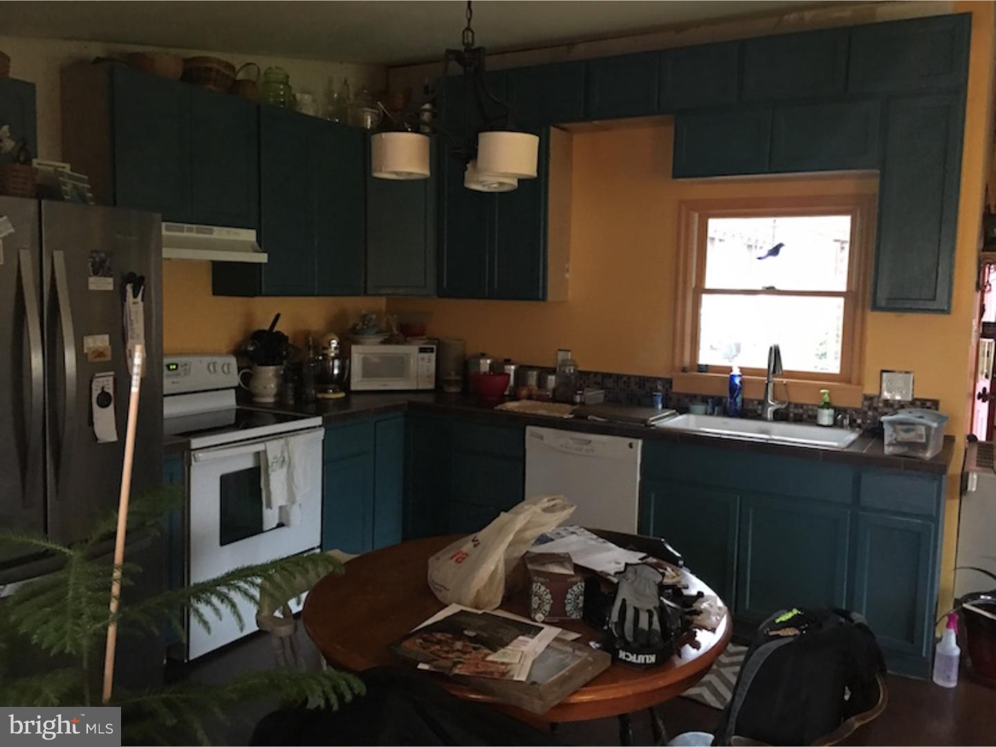 211 Niantic Road Barto, PA 19504 - Photo 3 of 23 Gallery Image 3