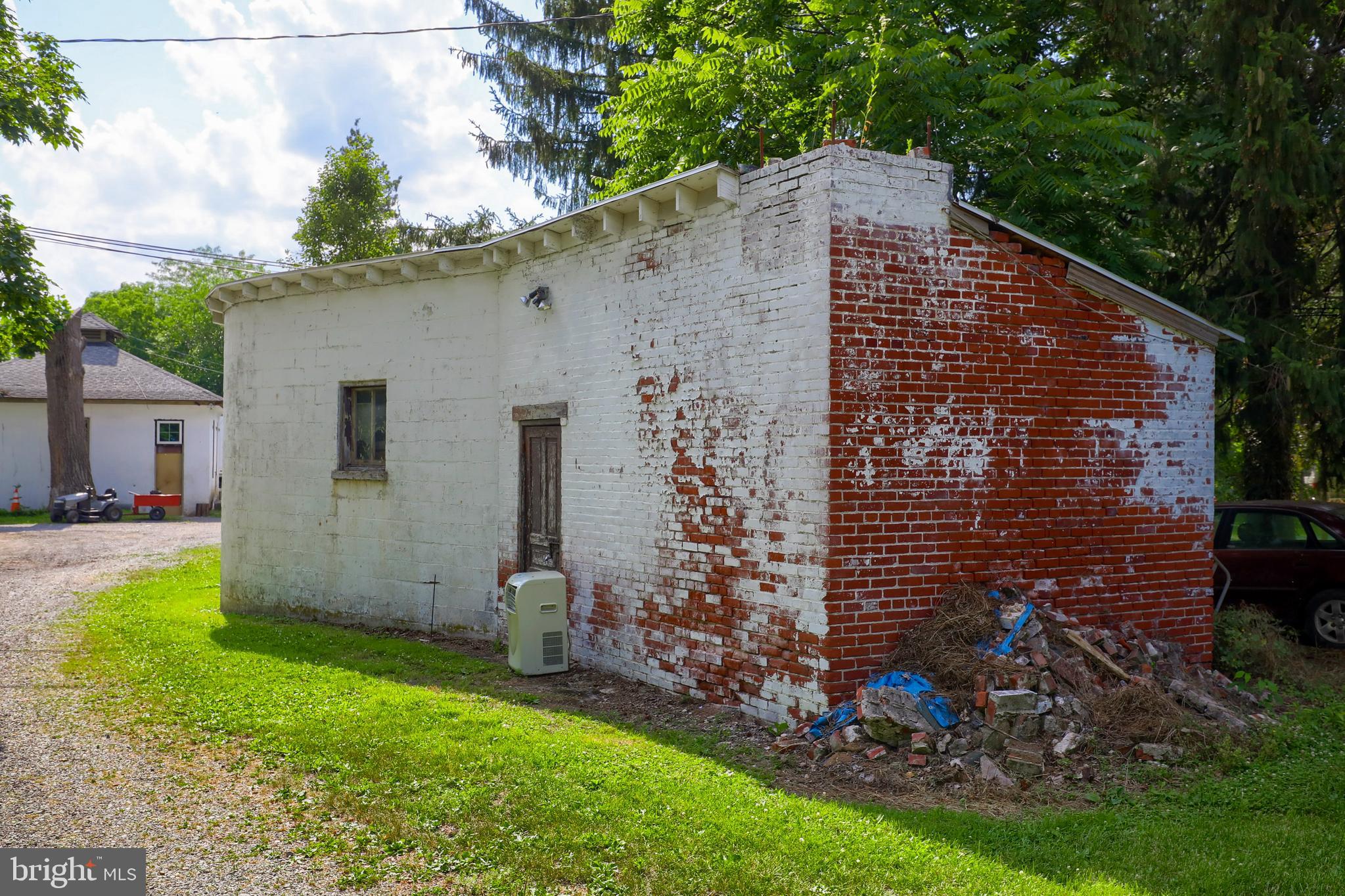 1139 Mount Laurel Road Temple, PA 19560 - Photo 18 of 61 Storage
