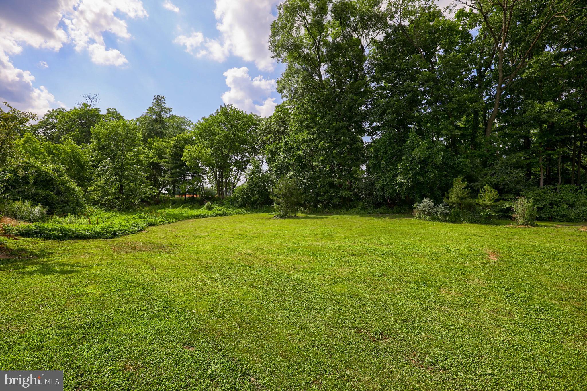 1139 Mount Laurel Road Temple, PA 19560 - Photo 23 of 61 Yard