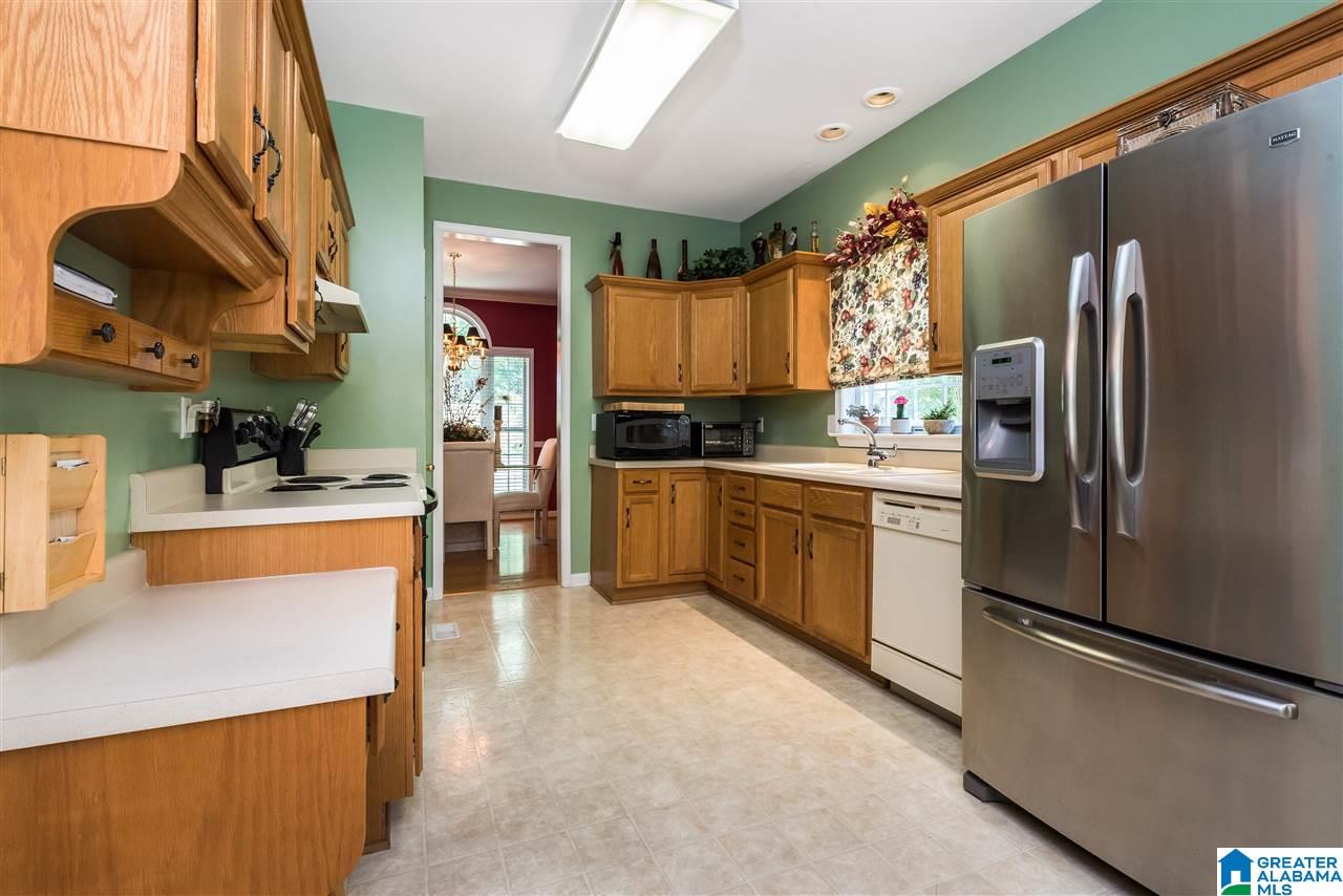 120 King Charles Way Alabaster, AL 35007 - Photo 5 of 17