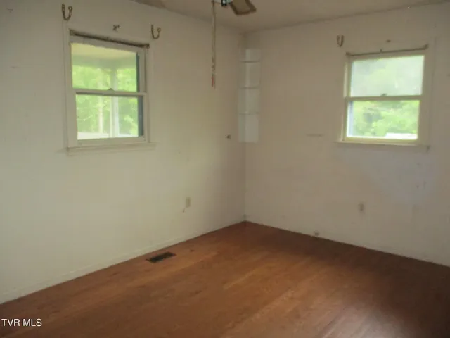 $64,900 | 371 Jonesboro Drive, Bluff City, TN 37618