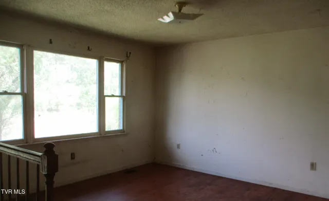 $64,900 | 371 Jonesboro Drive, Bluff City, TN 37618