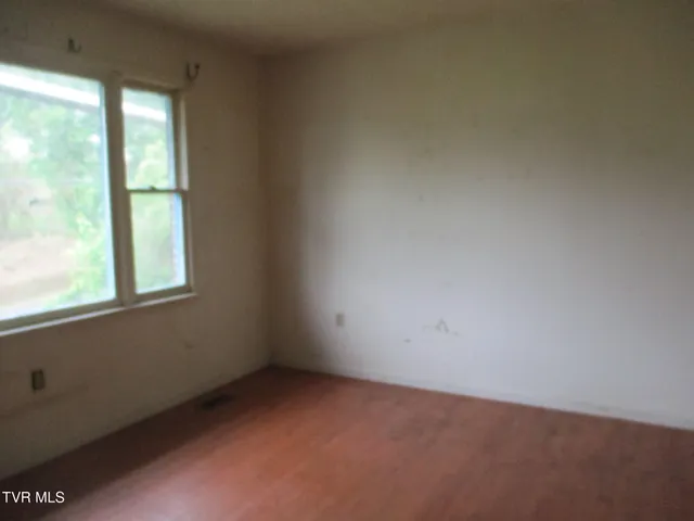 $64,900 | 371 Jonesboro Drive, Bluff City, TN 37618