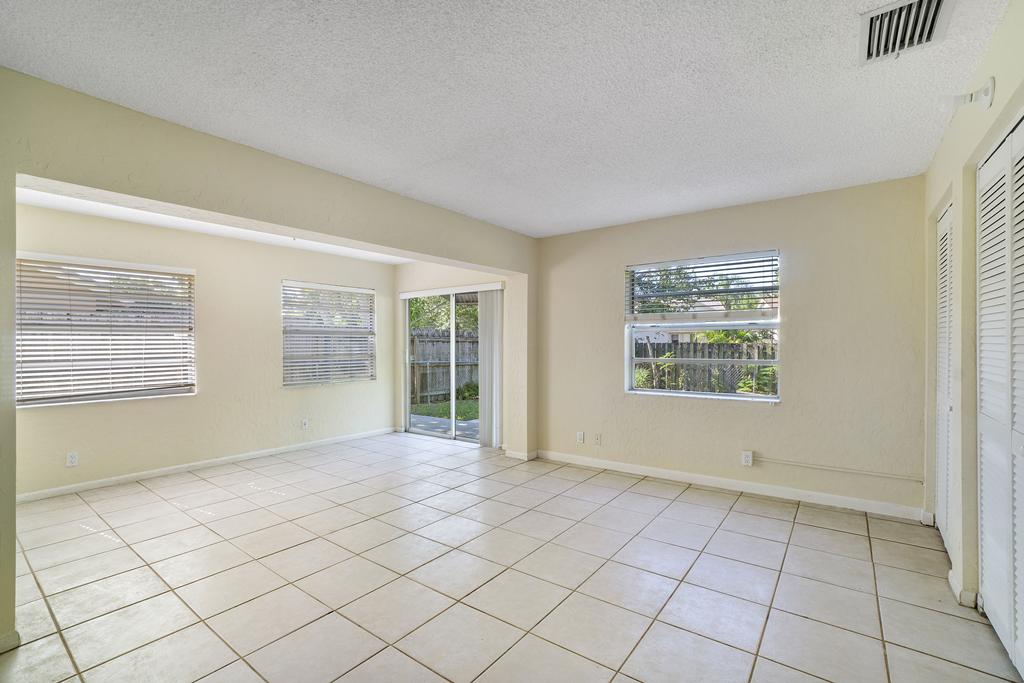 9203 Southampton Place Boca Raton, FL 33434 - Photo 17 of 29 9203 Southampton Pl_20