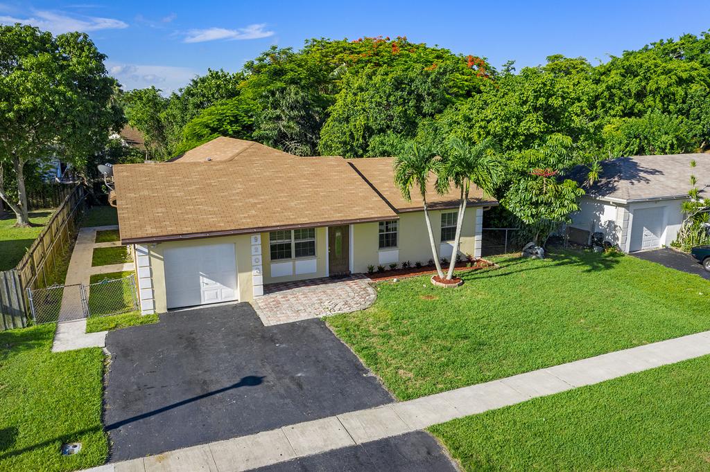 9203 Southampton Place Boca Raton, FL 33434 - Photo 24 of 29 9203 Southampton Pl_28
