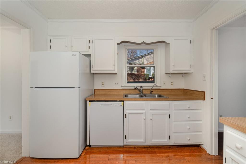 4918 Tower Road, Unit D Greensboro, NC 27410 - Photo 14 of 29 Gallery Image 14