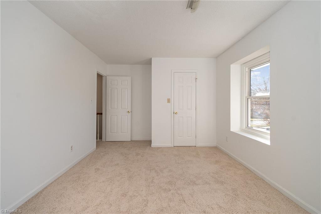 4918 Tower Road, Unit D Greensboro, NC 27410 - Photo 19 of 29 Gallery Image 19
