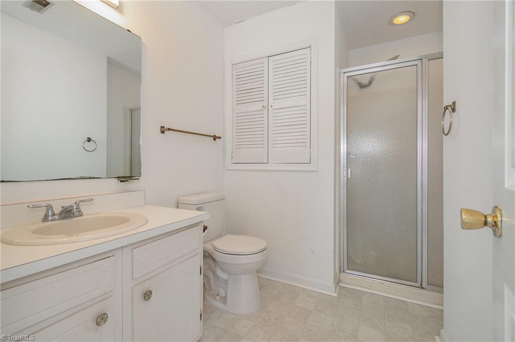4918 Tower Road, Unit D Greensboro, NC 27410 - Photo 20 of 29 Gallery Image 20