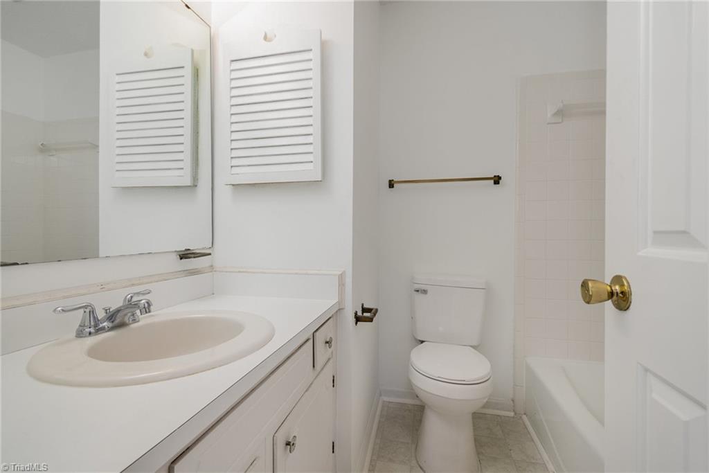 4918 Tower Road, Unit D Greensboro, NC 27410 - Photo 25 of 29 Gallery Image 25