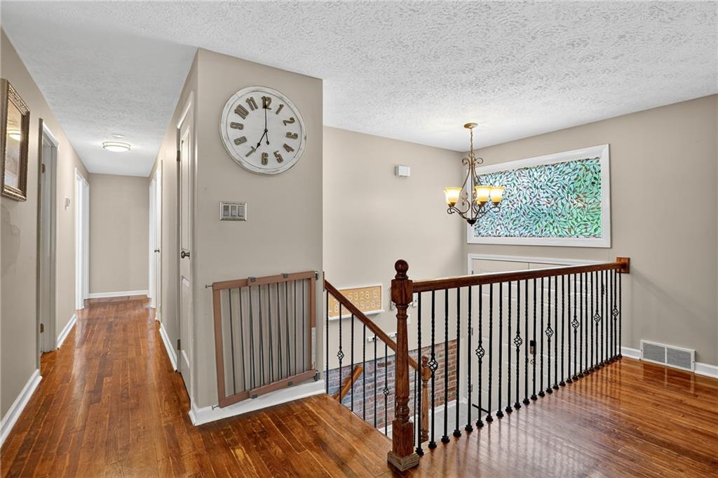 134 North Jamestown Road Coraopolis, PA 15108 - Photo 14 of 41 Gallery Image 14