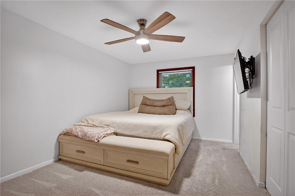 134 North Jamestown Road Coraopolis, PA 15108 - Photo 15 of 41 Gallery Image 15
