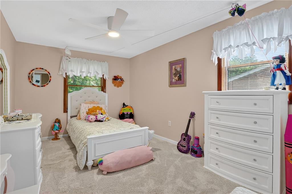 134 North Jamestown Road Coraopolis, PA 15108 - Photo 20 of 41 Gallery Image 20
