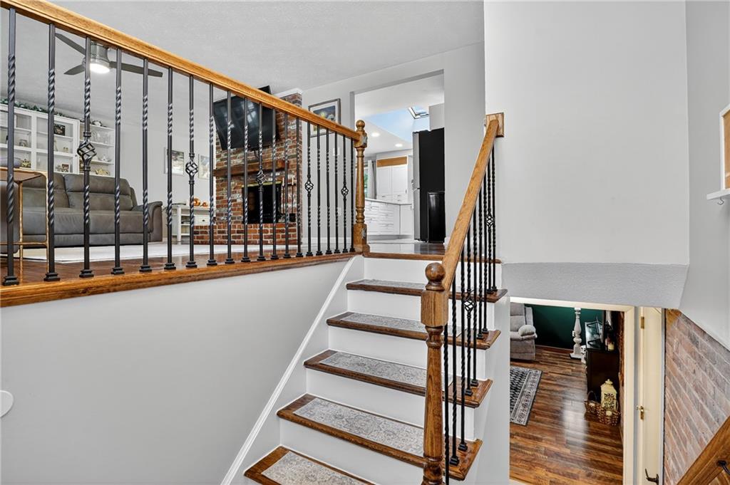 134 North Jamestown Road Coraopolis, PA 15108 - Photo 25 of 41 Gallery Image 25