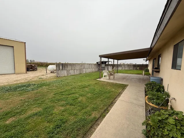 $1,121,640 | 376 East Klepper Avenue, Caruthers, CA 93609