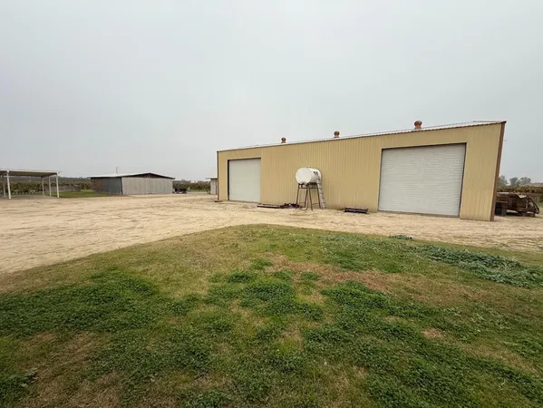 $1,121,640 | 376 East Klepper Avenue, Caruthers, CA 93609