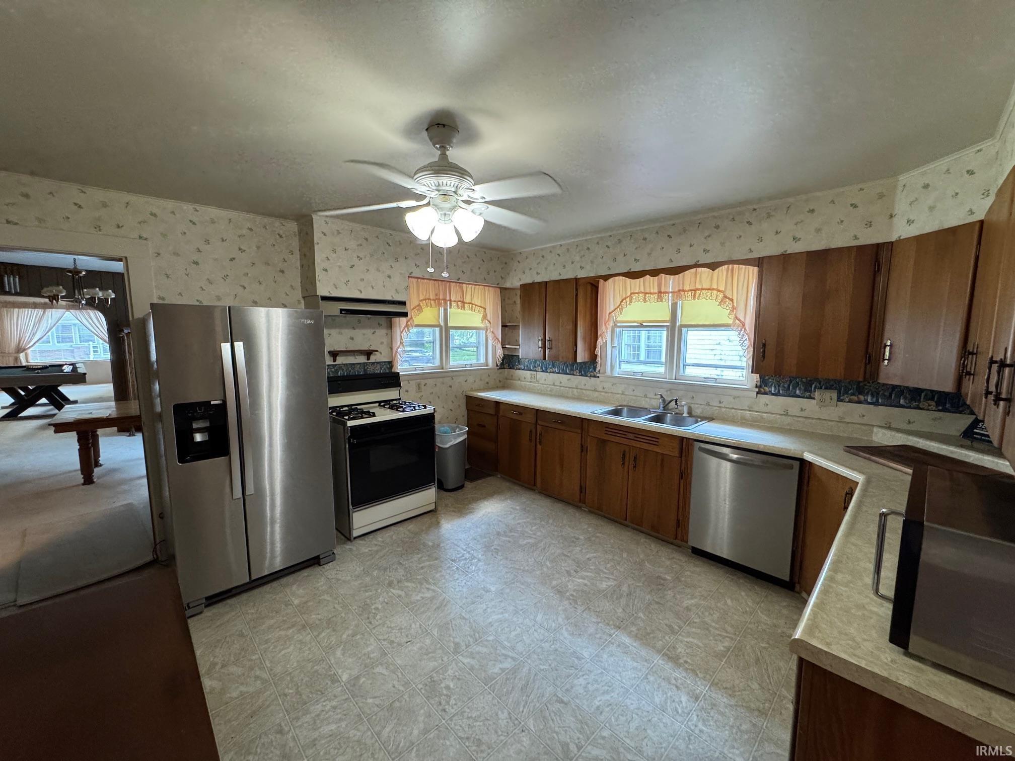 312 West 9th Street Rochester, IN 46975 - Photo 8 of 17