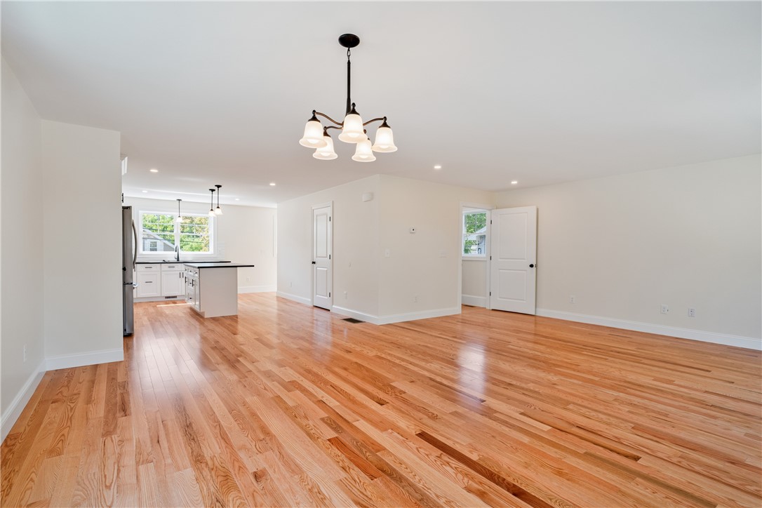 345 Point Avenue Warwick, RI 02889 - Photo 14 of 36