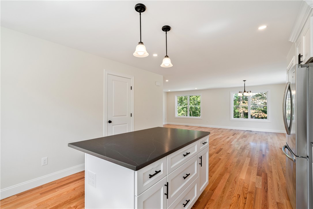 345 Point Avenue Warwick, RI 02889 - Photo 18 of 36