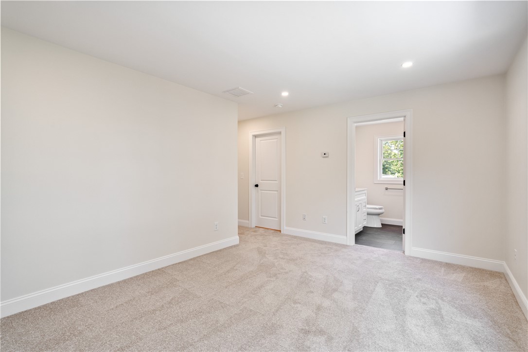 345 Point Avenue Warwick, RI 02889 - Photo 26 of 36