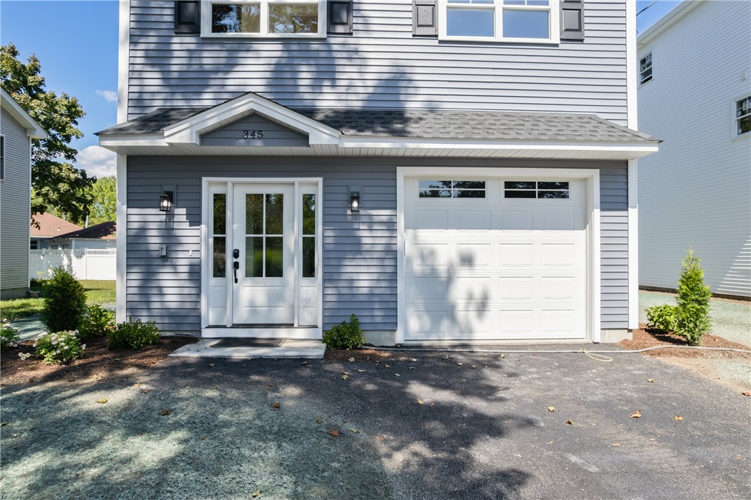 345 Point Avenue Warwick, RI 02889 - Photo 4 of 36
