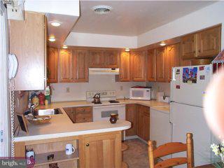 18 Hale Road Levittown, PA 19056 - Photo 2 of 6 Gallery Image 2