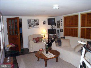 18 Hale Road Levittown, PA 19056 - Photo 4 of 6 Gallery Image 4