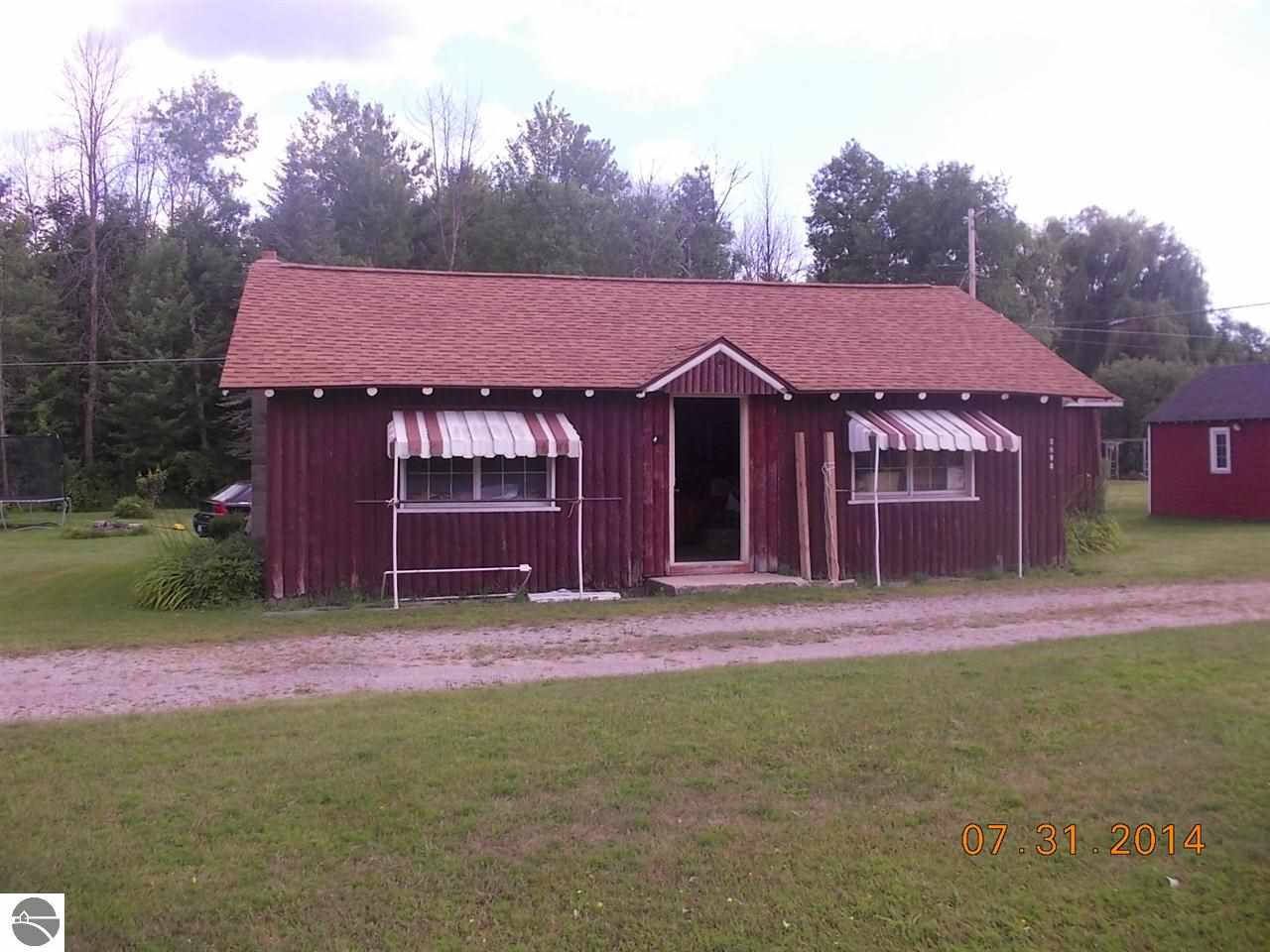 5883 South Huron Road Pinconning, MI 48650 - Photo 15 of 17 1809337-14.JPG