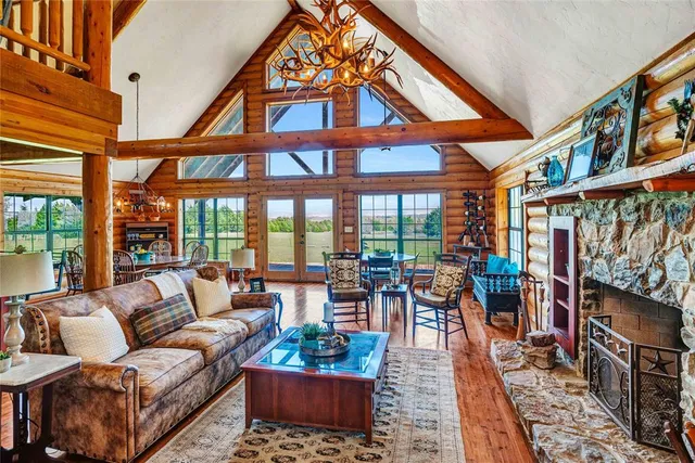 $899,900 | 1430 County Road 3025, Bonham, TX 75418