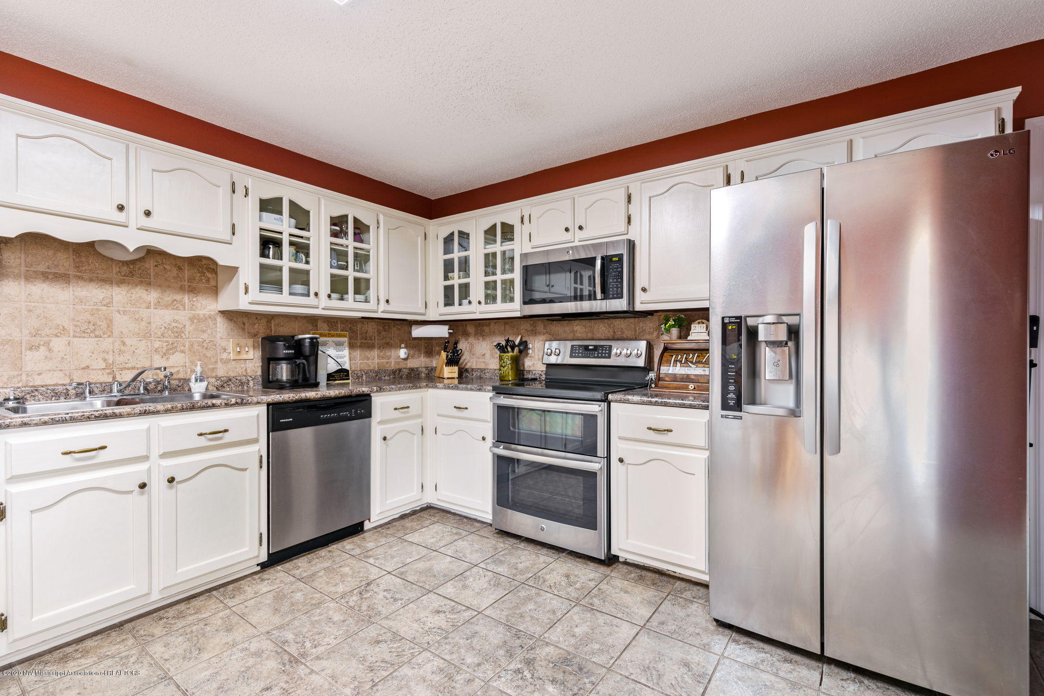 3020 Country Club Road Senatobia, MS 38668 - Photo 11 of 20 3020 Country Club Rd-Interior-6