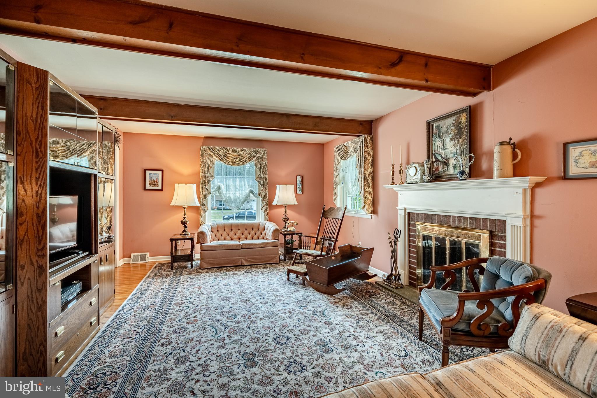 2023 Hemlock Road Eagleville, PA 19403 - Photo 16 of 56 Large rooms