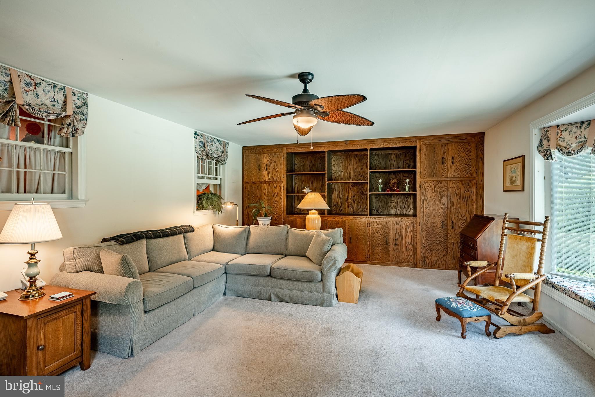 2023 Hemlock Road Eagleville, PA 19403 - Photo 26 of 56 Built in bookcases