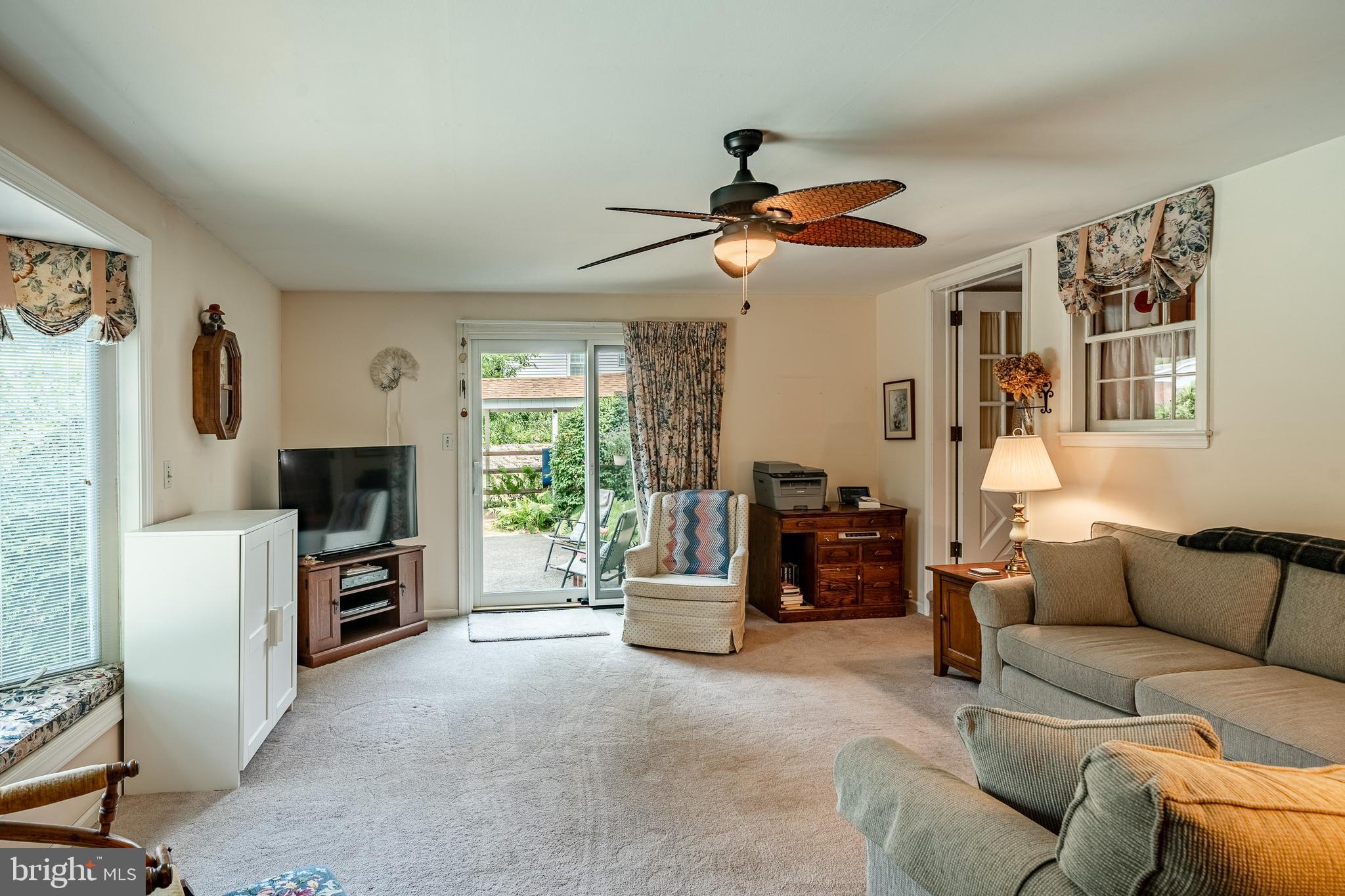 2023 Hemlock Road Eagleville, PA 19403 - Photo 27 of 56 Sliders to the POOL!!