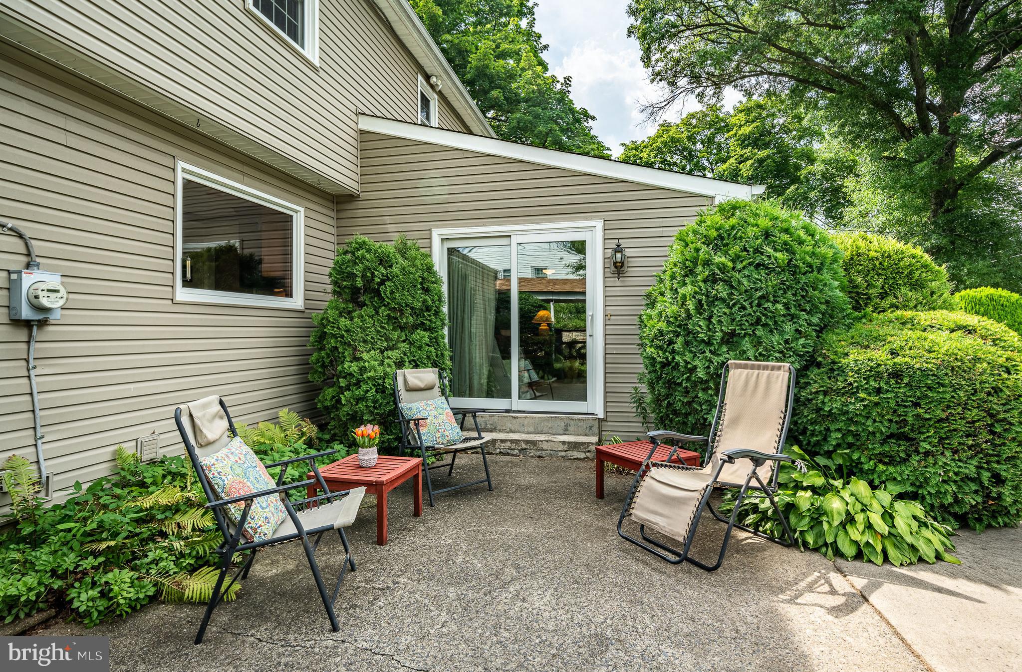 2023 Hemlock Road Eagleville, PA 19403 - Photo 10 of 56 Large patio off familyroom
