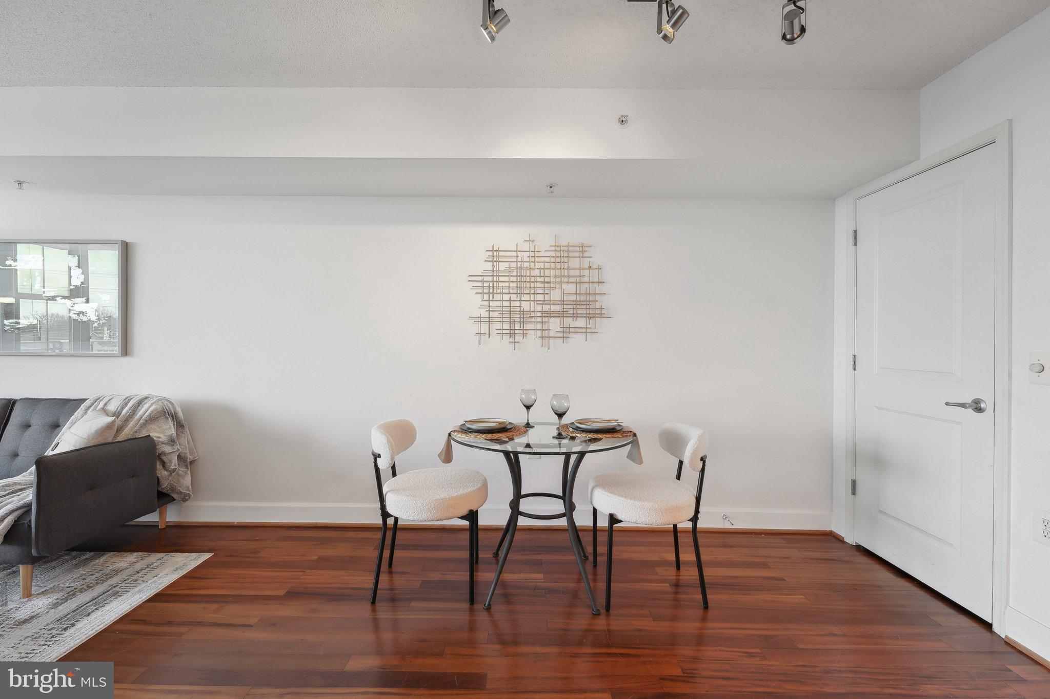11800 Sunset Hills Road, Unit 605 Reston, VA 20190 - Photo 8 of 33 Dining area