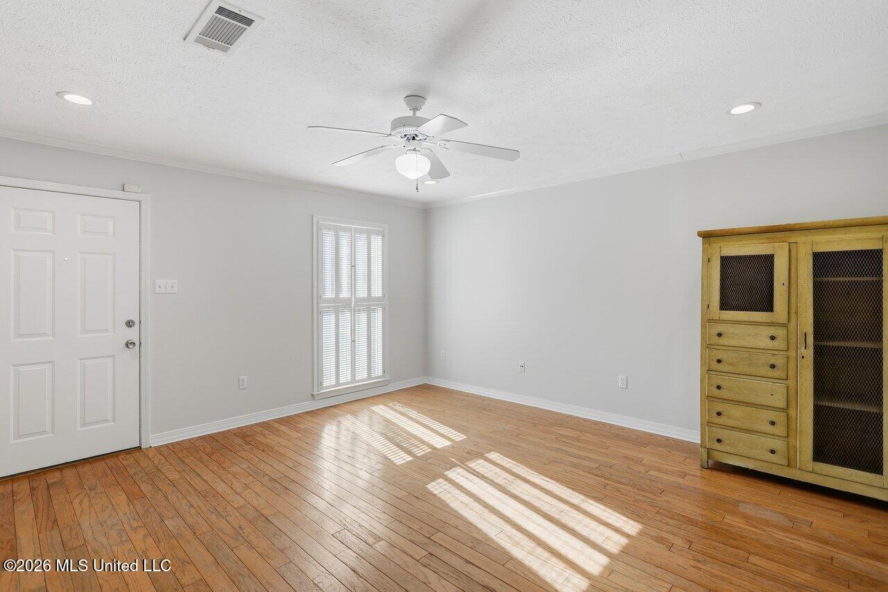 8 Greenwing Court Jackson, MS 39211 - Photo 5 of 24 8 Greenwing Ct Home Tours MS 5