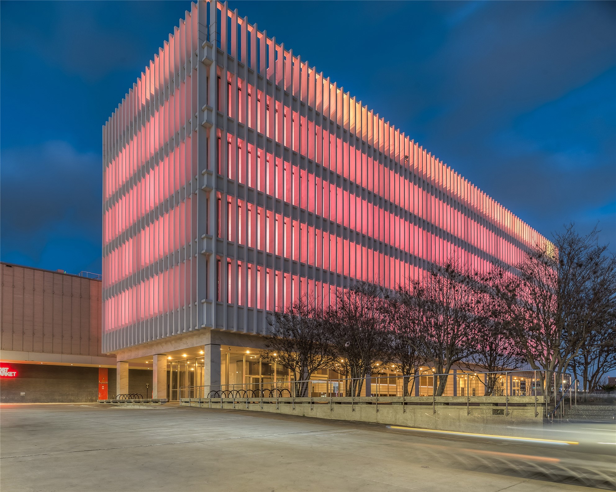 915 Franklin Street, Unit 9L Houston, TX 77002 - Photo 46 of 50 POST Houston walking distance from the building.