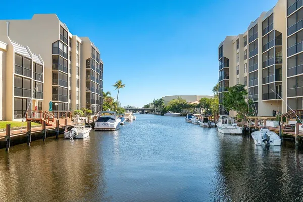 $2,700 | 9 Royal Palm Way, Unit 6060, Boca Raton, FL 33432