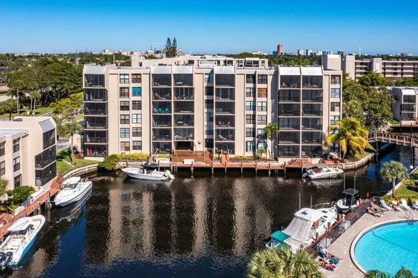 $2,700 | 9 Royal Palm Way, Unit 6060, Boca Raton, FL 33432