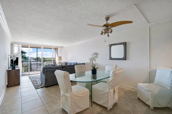 $2,700 | 9 Royal Palm Way, Unit 6060, Boca Raton, FL 33432
