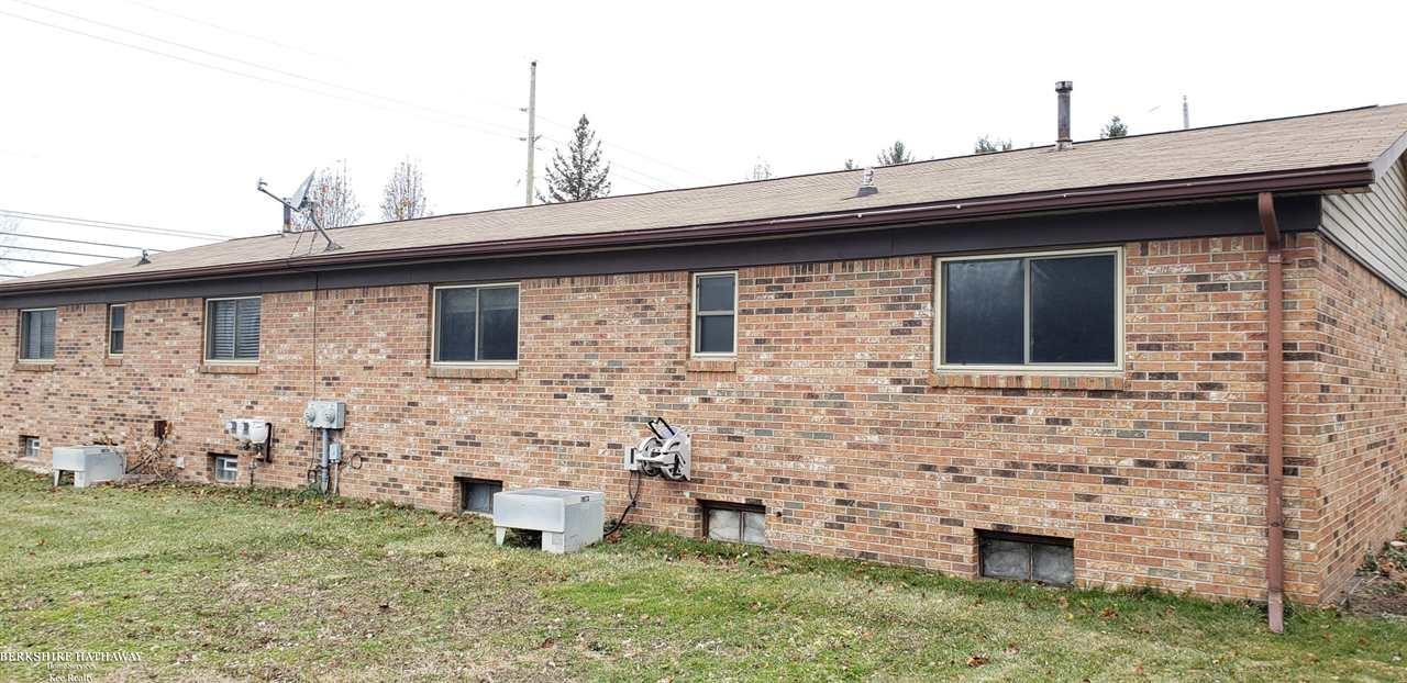 23118 Mapleview Street Macomb, MI 48042 - Photo 3 of 21