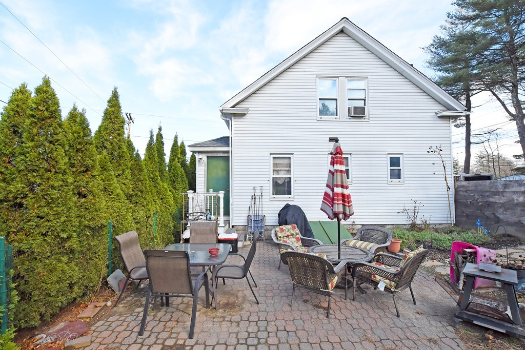 16 Rivulet Street Uxbridge, MA 01569 - Photo 7 of 29 Gallery Image 7