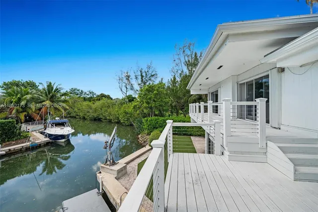 $5,450,000 | 2120 South Bayshore Drive, Miami, FL 33133
