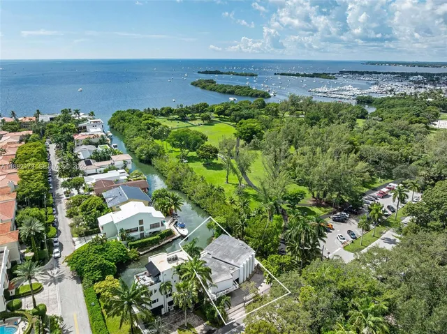 $5,450,000 | 2120 South Bayshore Drive, Miami, FL 33133