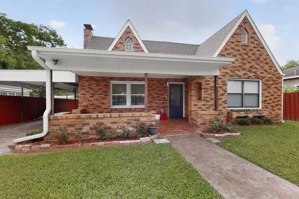 $330,000 | 926 South Kennedy Avenue, Tyler, TX 75701