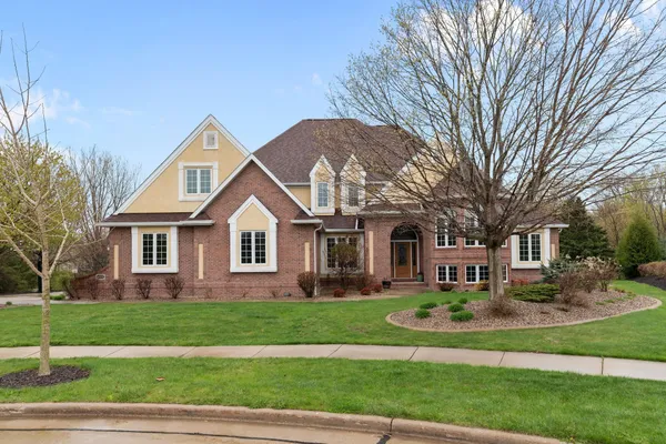 $1,389,000 | 6709 North Gullwing Court, Appleton, WI 54913
