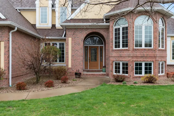$1,389,000 | 6709 North Gullwing Court, Appleton, WI 54913