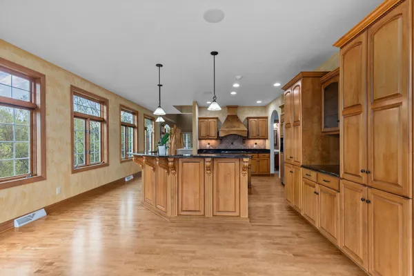 $1,389,000 | 6709 North Gullwing Court, Appleton, WI 54913