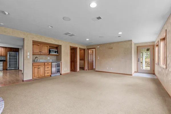 $1,389,000 | 6709 North Gullwing Court, Appleton, WI 54913