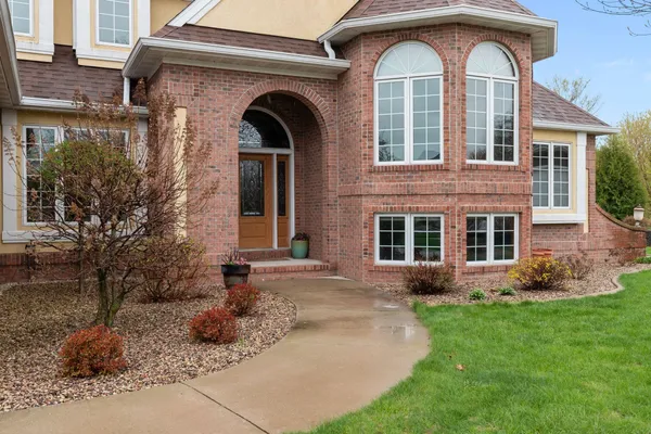 $1,389,000 | 6709 North Gullwing Court, Appleton, WI 54913